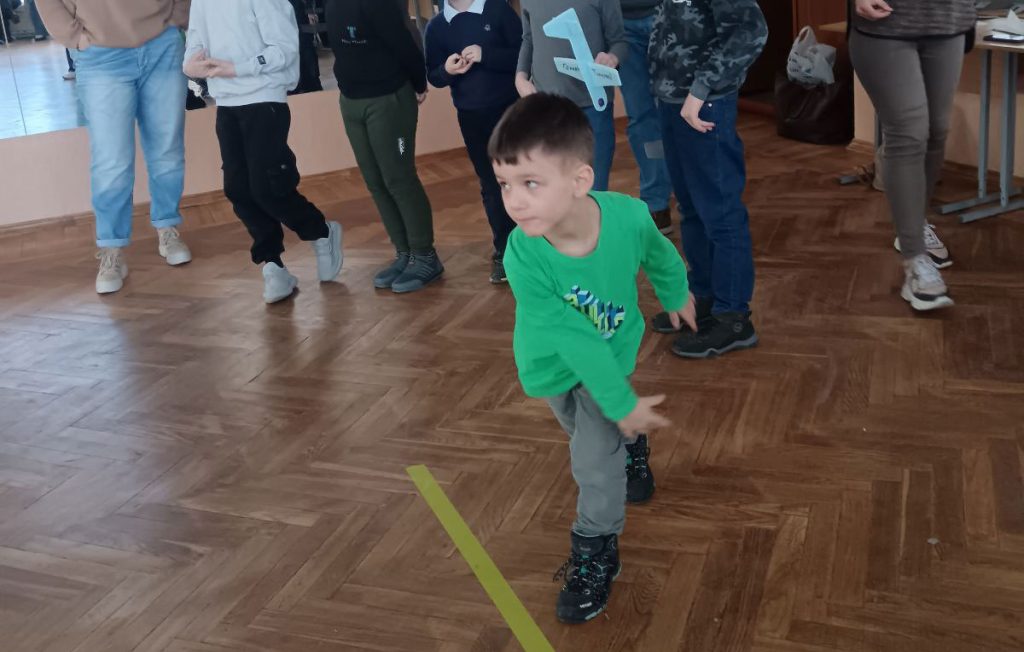 Областные соревнования по простейшим летающим моделям